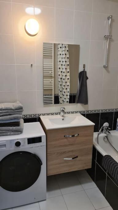 Appt 80M², 13 P, Disneyland, Fibre, 2 Parkings Chessy  Esterno foto